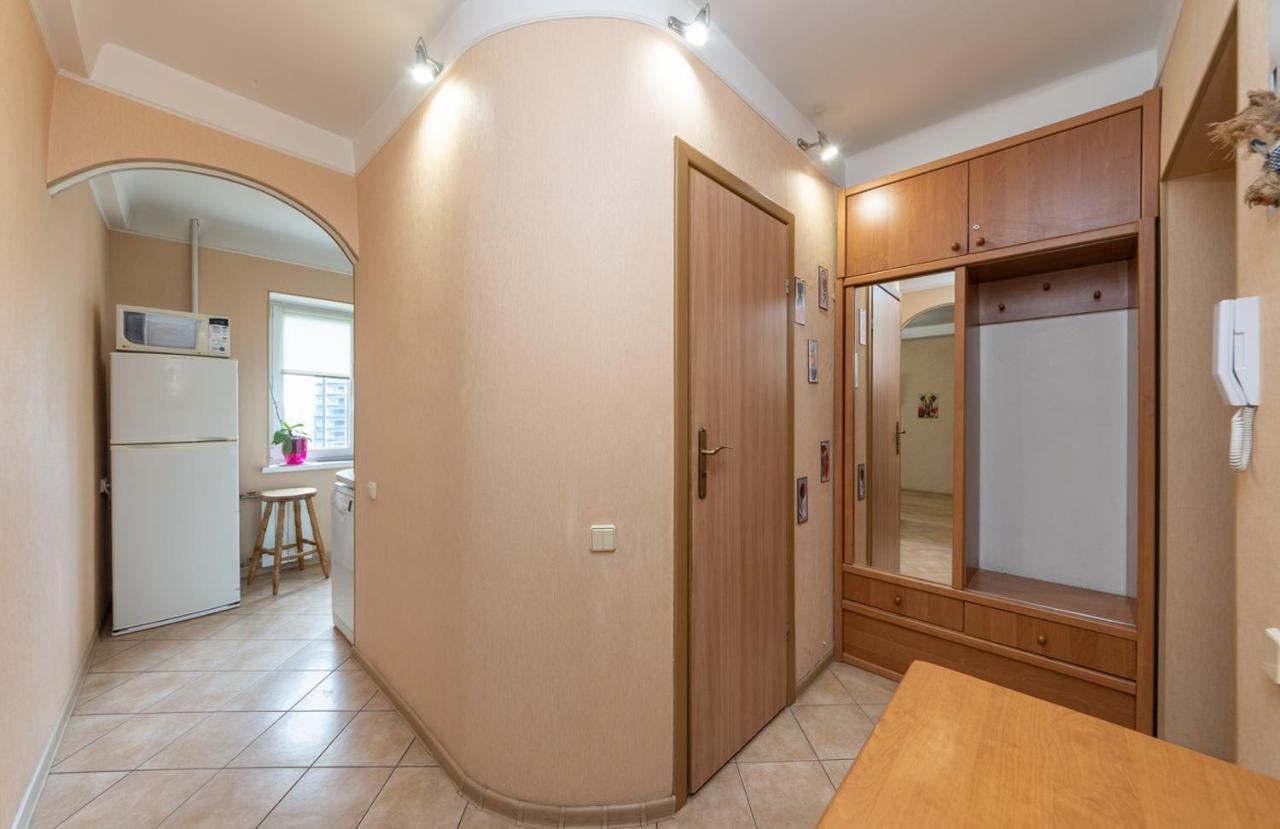 1 Bedroom Apart Near Metro Pecherska Kyiv Exterior photo