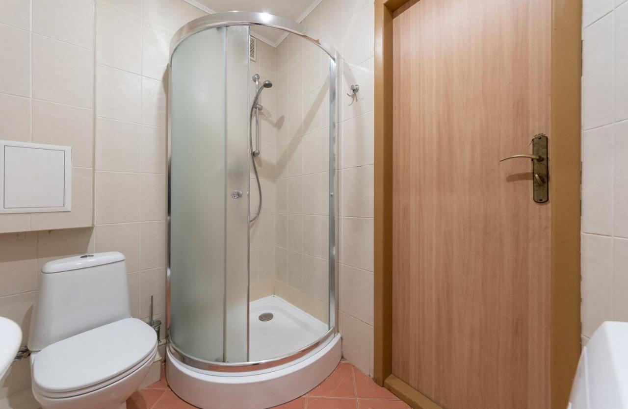 1 Bedroom Apart Near Metro Pecherska Kyiv Exterior photo